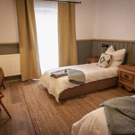 Kastanienhof Pfettrach Hotel อัลท์ดอร์ฟ ภายนอก รูปภาพ