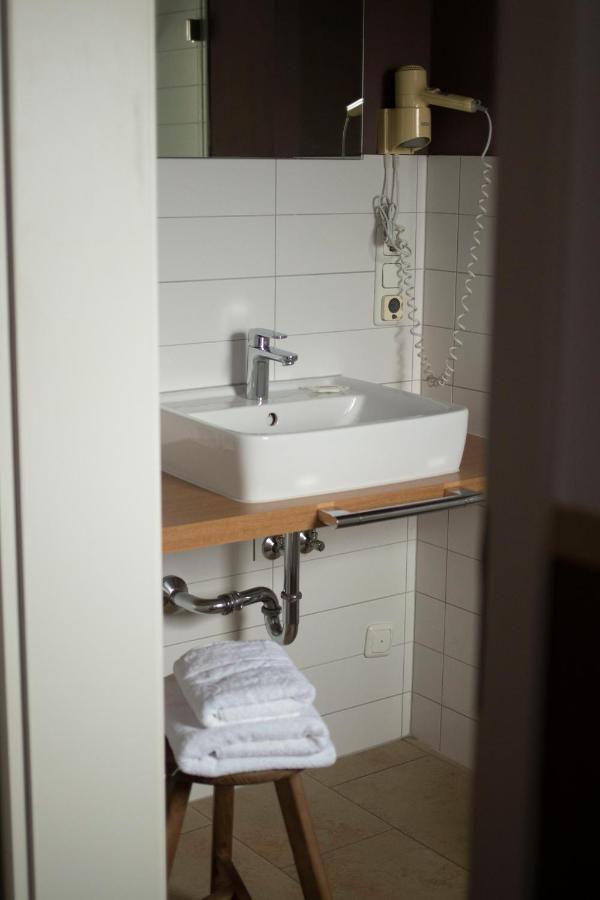 Kastanienhof Pfettrach Hotel อัลท์ดอร์ฟ ภายนอก รูปภาพ